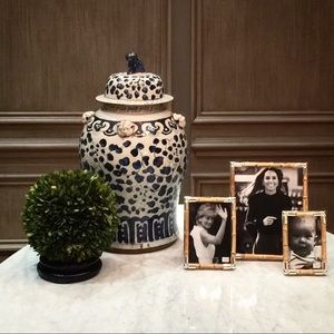 Meet your Posher, Debbie